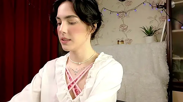 di moon online show from 10/20/25, 03:01