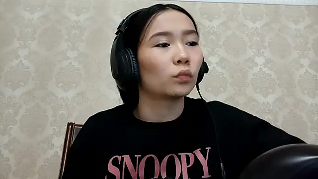 YukiShaapan online show from 10/19/25, 10:16