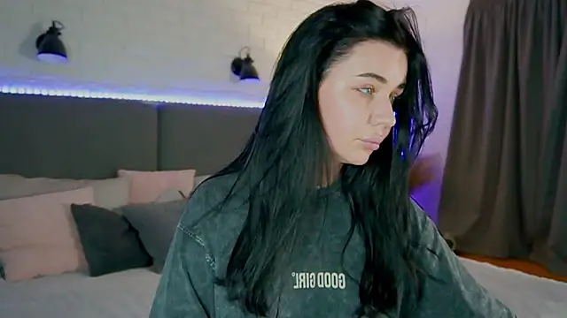 Snapshot of Black___Barbie chatting on 09/28/25, 07:52 Black Barbie online show from 09/28/25, 07:52