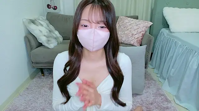 Snapshot of Seira__nn chatting on 11/23/25, 04:12 Seira nn online show from 11/23/25, 04:12