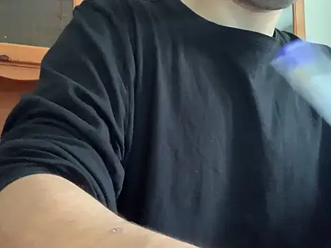 Snapshot of cazzo18cm3 chatting on 10/02/25, 12:34 cazzo18cm3 online show from 10/02/25, 12:34