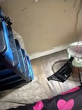 Snapshot of MeltingChapter6 chatting on 09/28/25, 09:53 MeltingChapter6 online show from 09/28/25, 09:53