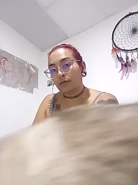 rojita-rojita online show from 10/24/25, 11:01