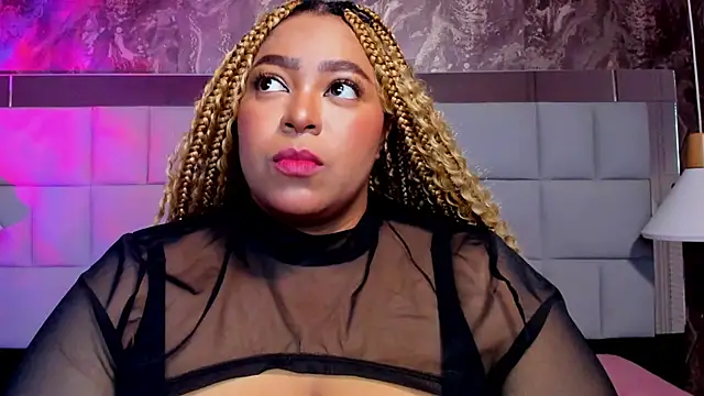 Snapshot of Fenty_melo chatting on 11/05/25, 03:39 Fenty melo online show from 11/05/25, 03:39