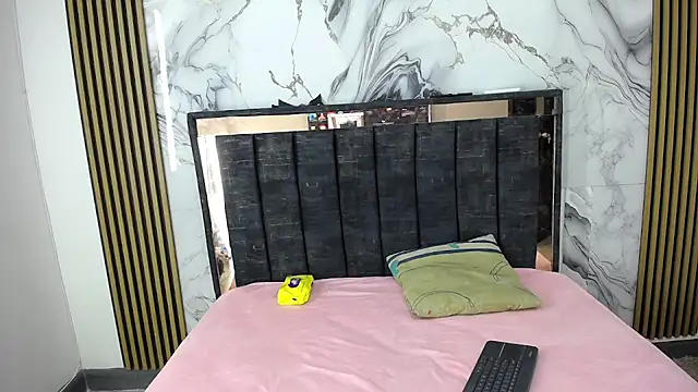 genesis and alex online show from 02/24/26, 01:09