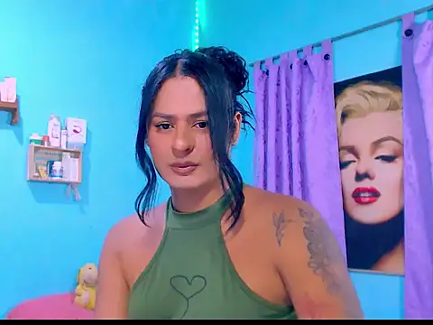 Snapshot of horny_val_ chatting on 01/14/26, 05:02 horny val online show from 01/14/26, 05:02