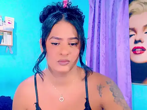 Snapshot of horny_val_ chatting on 03/08/26, 03:32 horny val online show from 03/08/26, 03:32