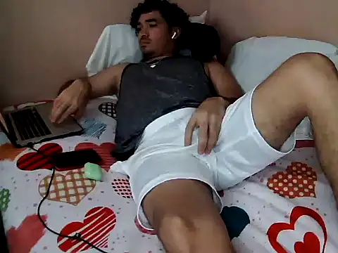 Snapshot of ThiagoDeseo chatting on 10/17/25, 02:26 ThiagoDeseo online show from 10/17/25, 02:26