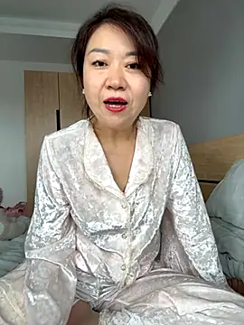 siru-love online show from 10/08/25, 07:28