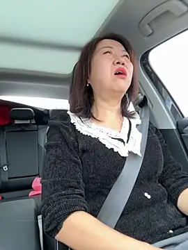 siru-love online show from 10/17/25, 04:04