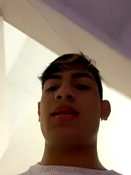 Snapshot of cherub_ chatting on 10/13/25, 01:27 cherub online show from 10/13/25, 01:27