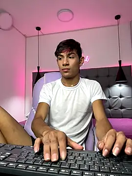 Snapshot of cherub_ chatting on 12/05/25, 12:36 cherub online show from 12/05/25, 12:36