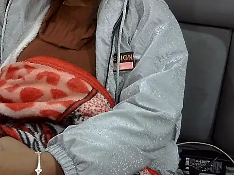 SEXY DOLL88 online show from 01/11/26, 06:46