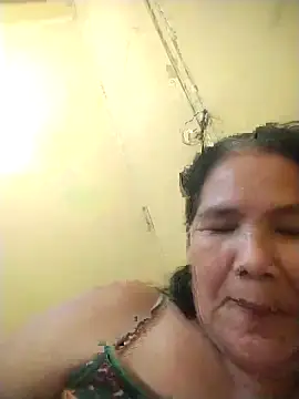 milagrose rose online show from 11/29/25, 11:57