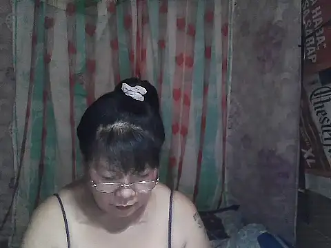 Snapshot of joy_cute chatting on 03/24/26, 11:21 joy cute online show from 03/24/26, 11:21