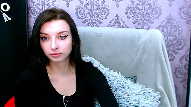 Snapshot of DominantLuna chatting on 03/30/26, 07:26 DominantLuna online show from 03/30/26, 07:26