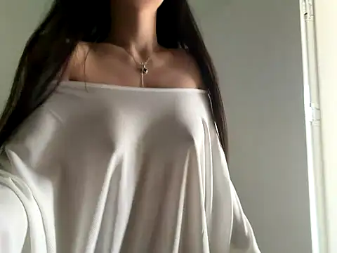 xiaowan x online show from 10/14/25, 08:04