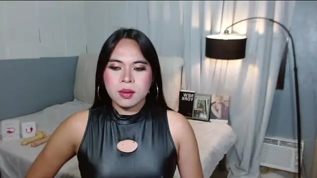 Snapshot of cathiana_lust chatting on 10/08/25, 04:37 cathiana lust online show from 10/08/25, 04:37