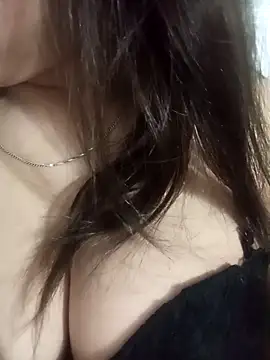 Snapshot of ZingCii chatting on 10/12/25, 05:06 ZingCii online show from 10/12/25, 05:06