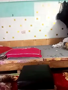 Snapshot of ZingCii chatting on 10/15/25, 04:29 ZingCii online show from 10/15/25, 04:29