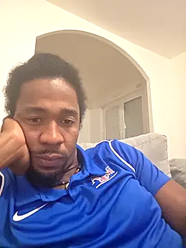 cracha online show from 10/24/25, 12:08