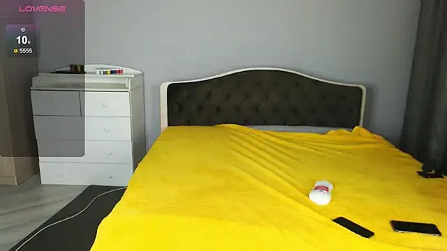 Snapshot of KaiChicken chatting on 04/11/26, 09:08 KaiChicken online show from 04/11/26, 09:08