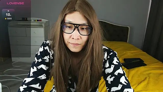 Snapshot of KaiChicken chatting on 04/20/26, 11:13 KaiChicken online show from 04/20/26, 11:13