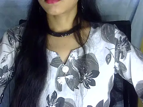 Snapshot of Shazi_1 chatting on 04/13/26, 12:21 Shazi 1 online show from 04/13/26, 12:21