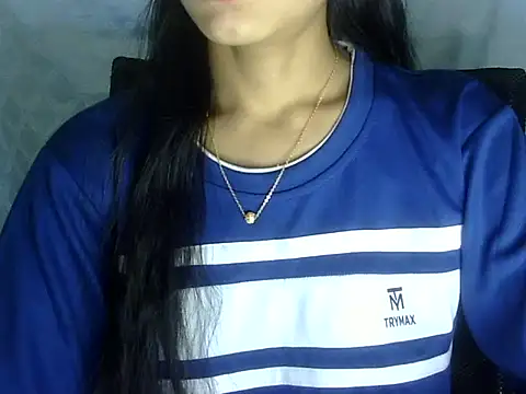 Snapshot of Shazi_1 chatting on 04/22/26, 02:03 Shazi 1 online show from 04/22/26, 02:03