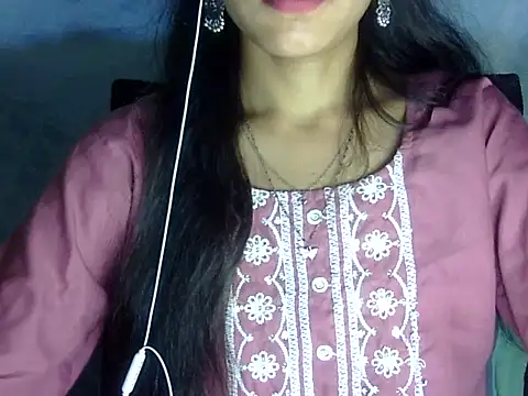 Snapshot of Shazi_1 chatting on 06/02/26, 03:03 Shazi 1 online show from 06/02/26, 03:03