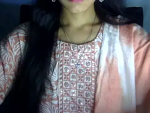 Snapshot of Shazi_1 chatting on 06/17/26, 02:29 Shazi 1 online show from 06/17/26, 02:29