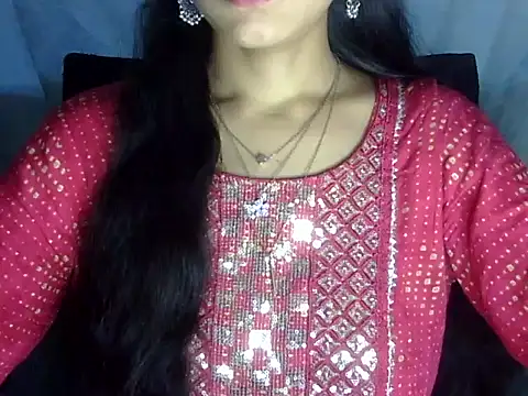 Snapshot of Shazi_1 chatting on 07/02/26, 02:45 Shazi 1 online show from 07/02/26, 02:45