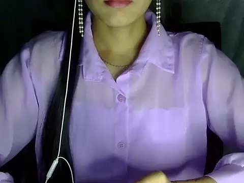 Snapshot of Shazi_1 chatting on 07/24/26, 11:19 Shazi 1 online show from 07/24/26, 11:19