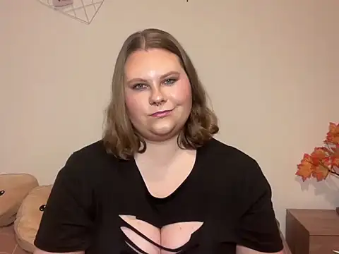 Snapshot of BriannaFlirty chatting on 11/22/25, 07:18 BriannaFlirty online show from 11/22/25, 07:18