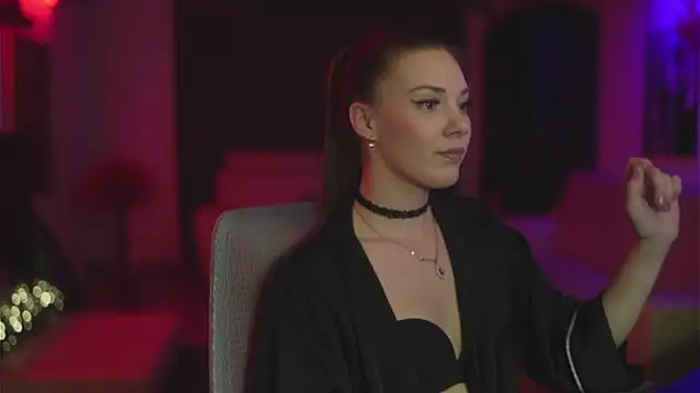 Snapshot of CandyStorm chatting on 12/16/25, 09:42 CandyStorm online show from 12/16/25, 09:42