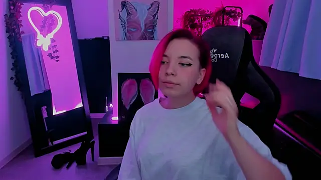 Snapshot of MarcelineChi chatting on 10/30/25, 06:15 MarcelineChi online show from 10/30/25, 06:15