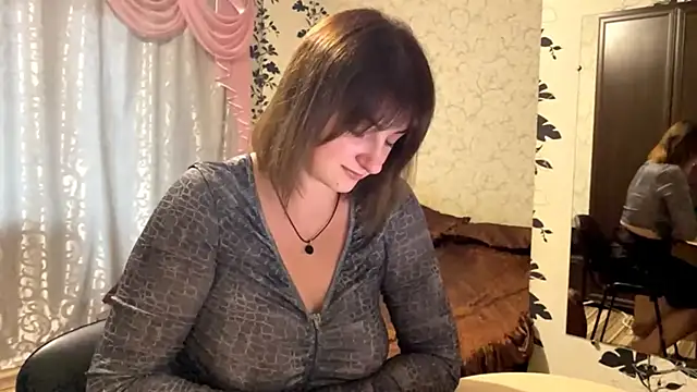 Snapshot of HoneyRose333 chatting on 10/10/25, 08:35 HoneyRose333 online show from 10/10/25, 08:35