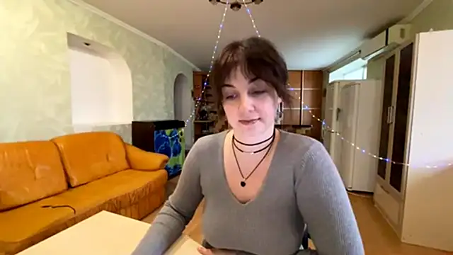 Snapshot of HoneyRose333 chatting on 11/03/25, 08:15 HoneyRose333 online show from 11/03/25, 08:15