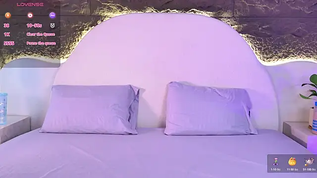 Snapshot of Selene_Brownie chatting on 10/27/25, 08:13 Selene Brownie online show from 10/27/25, 08:13