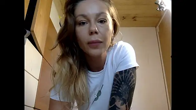 MiraLuna online show from 10/21/25, 11:55