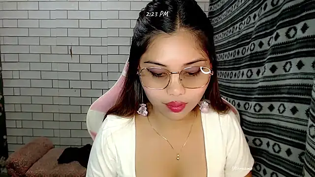 pinay old lover online show from 11/09/25, 06:23
