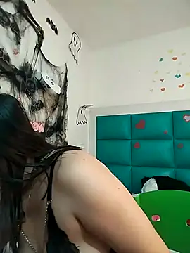 Snapshot of Valentina_Squirt- chatting on 11/06/25, 09:10 Valentina Squirt- online show from 11/06/25, 09:10