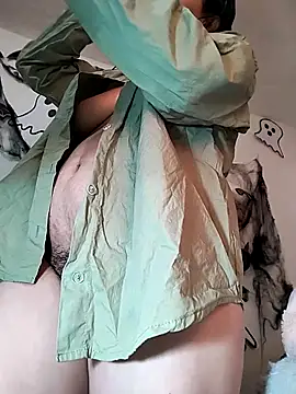 Snapshot of Valentina_Squirt- chatting on 11/07/25, 09:09 Valentina Squirt- online show from 11/07/25, 09:09