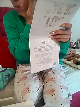 Snapshot of Valentina_Squirt- chatting on 11/27/25, 09:11 Valentina Squirt- online show from 11/27/25, 09:11