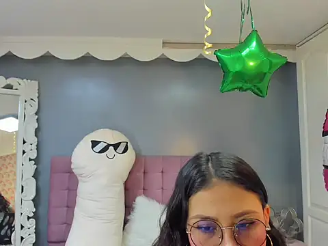 lola cook online show from 10/02/25, 01:40