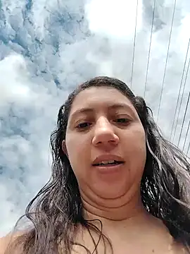 Snapshot of julietta_maxi chatting on 10/12/25, 02:38 julietta maxi online show from 10/12/25, 02:38