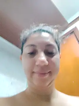 Snapshot of julietta_maxi chatting on 10/15/25, 03:23 julietta maxi online show from 10/15/25, 03:23