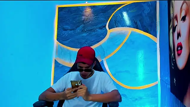 Snapshot of The_Boy_King chatting on 09/30/25, 12:54 The Boy King online show from 09/30/25, 12:54