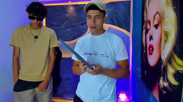 Snapshot of The_Boy_King chatting on 10/07/25, 04:42 The Boy King online show from 10/07/25, 04:42