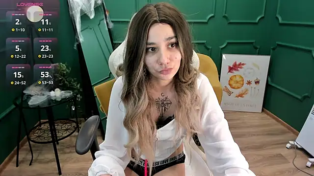 Lunel kitten online show from 10/28/25, 01:36